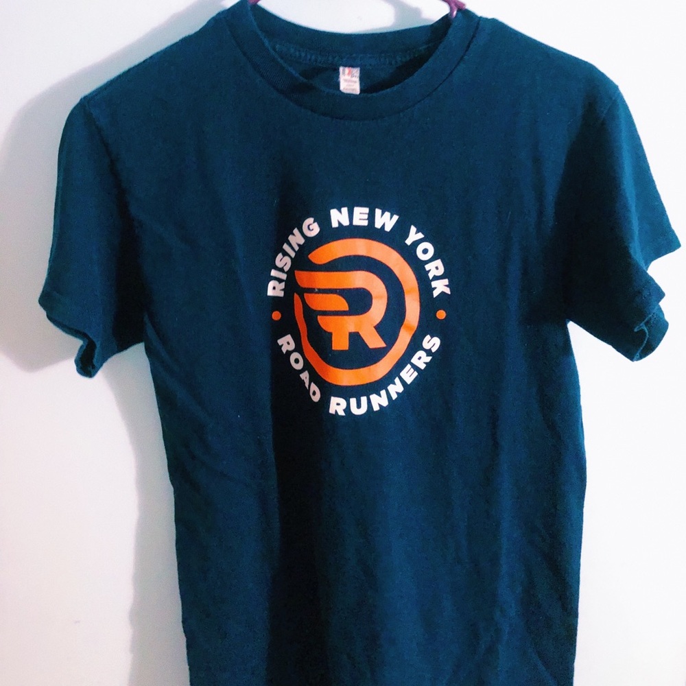 rising new york t shirt - womens small (EUC)